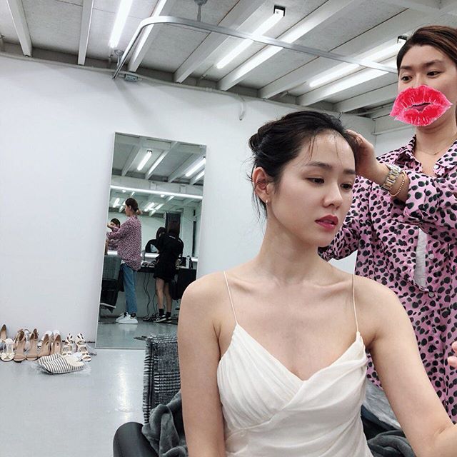 밥 잘 사주는 예쁜 누나 손예진, 얼굴도 몸매도 예쁜 누나…미모 폭발