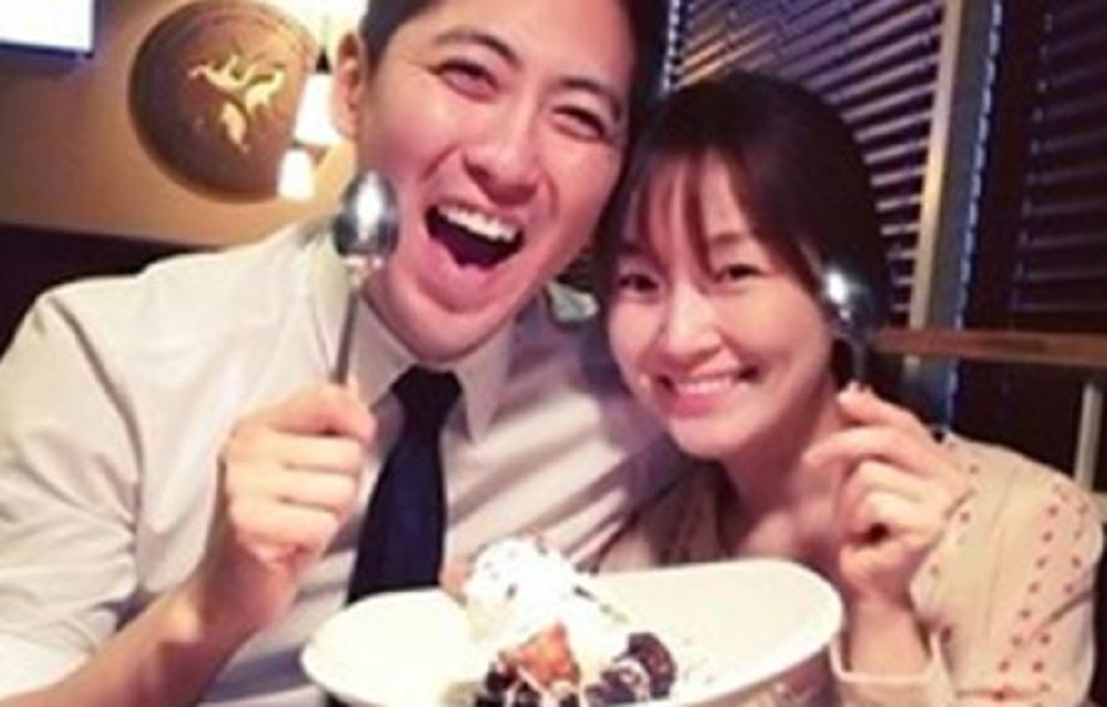 가수 자두, 과거 남편 지미 리와 다정하게 한 컷…'여전히 달달한 부부'