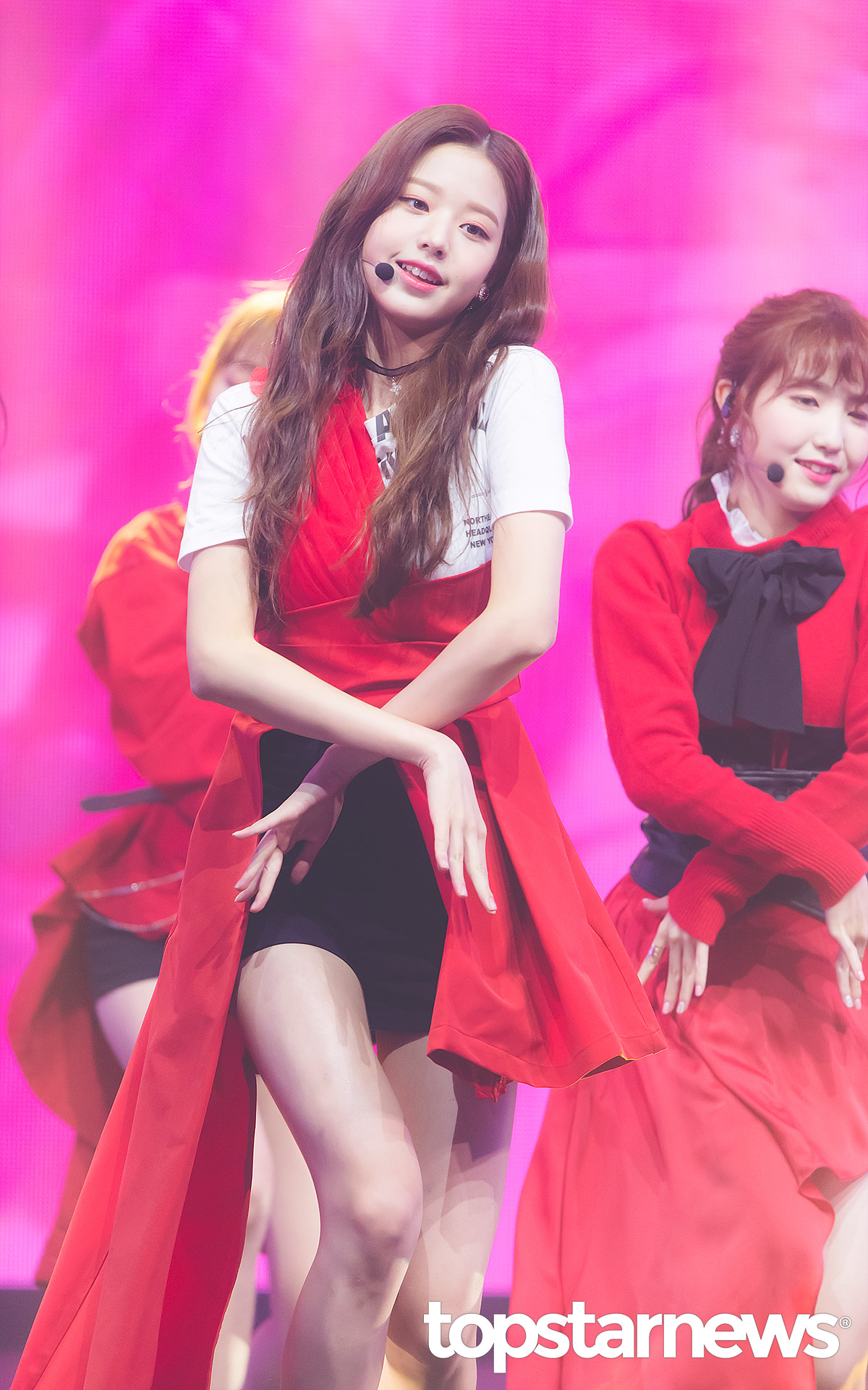 [HD포토] 아이즈원(IZ*ONE) 장원영, 여유로운 데뷔무대 (라비앙로즈)