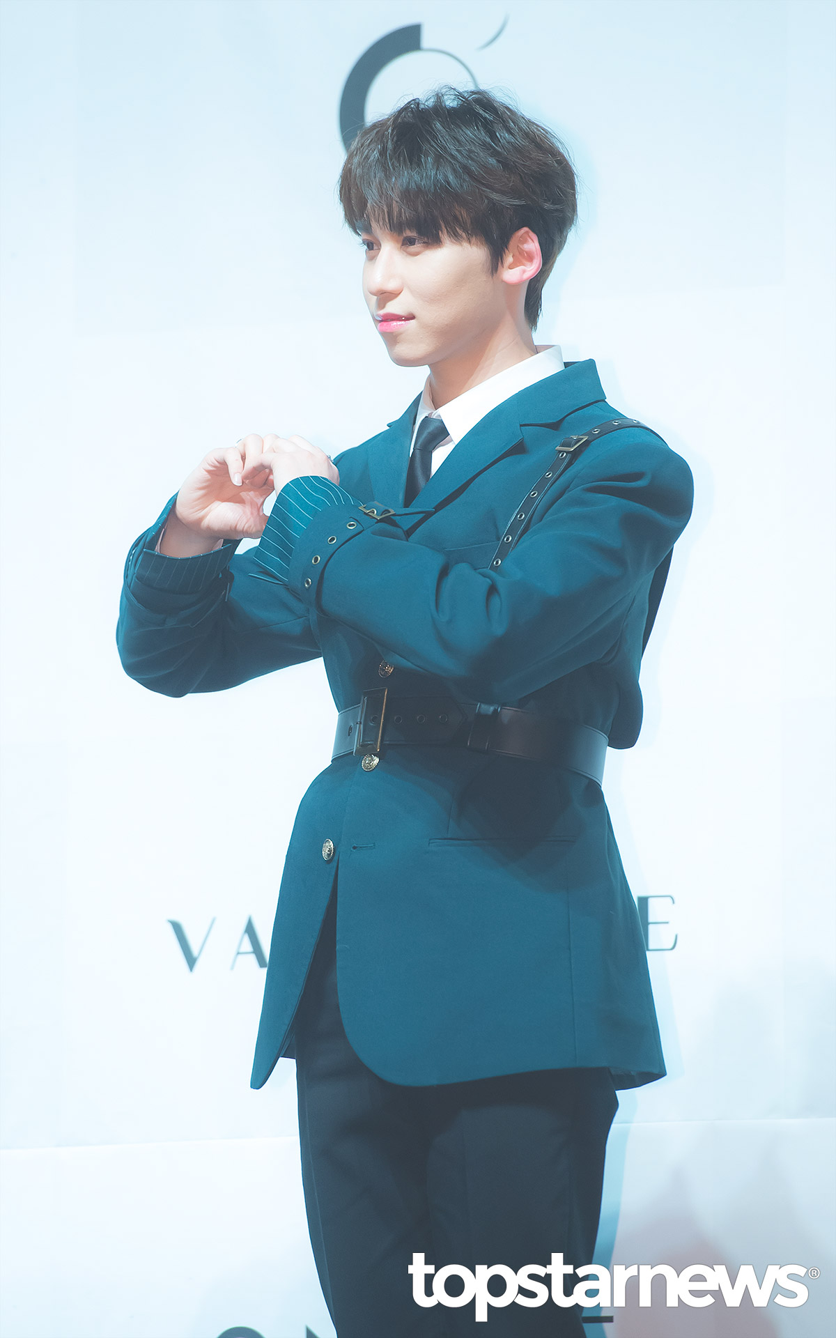 [HD포토] 원어스(ONEUS) 건희, 하트를 받아주세요~