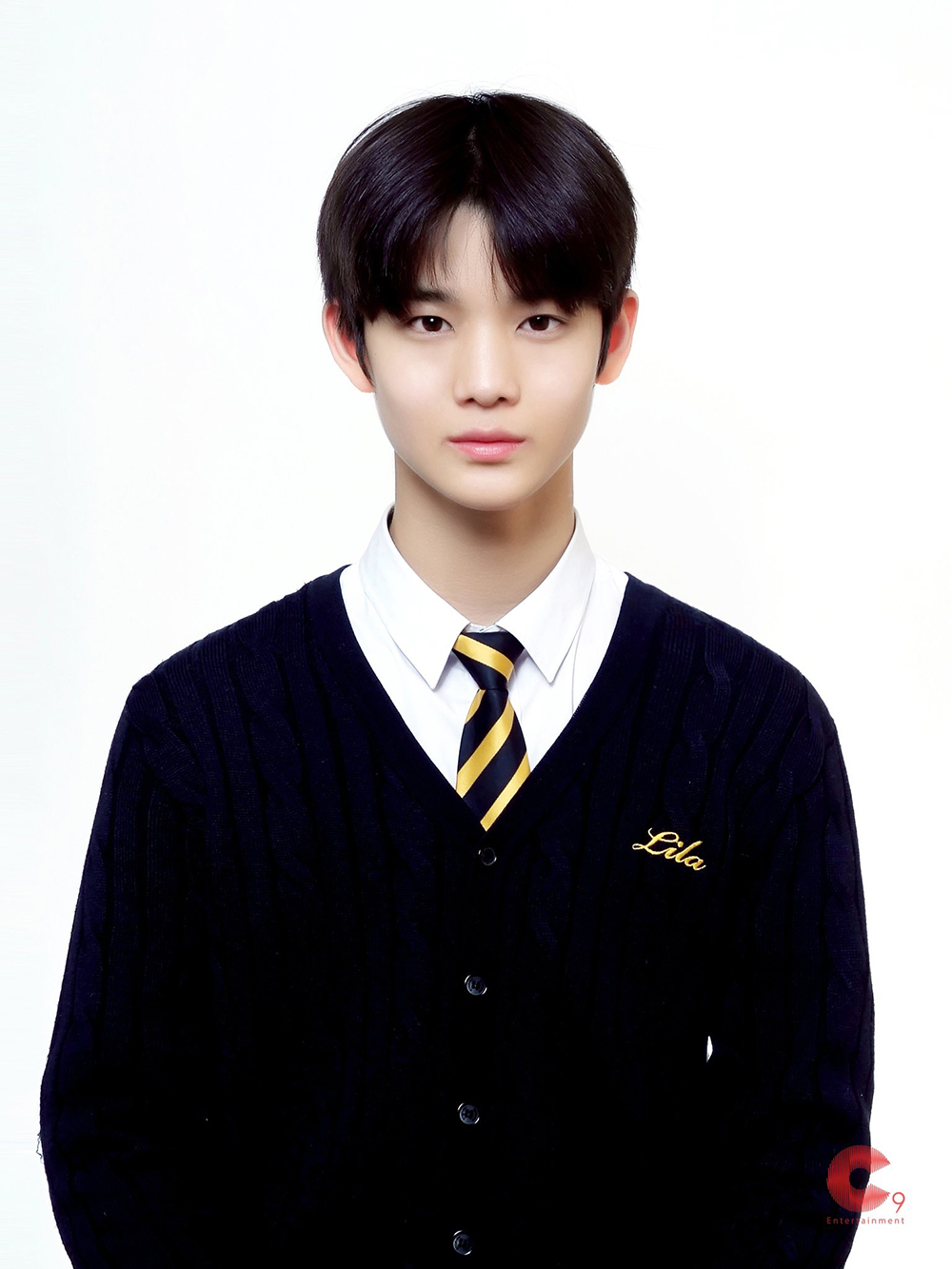 배진영, 12일 리라아트고등학교 졸업…이제 완벽한 스무살