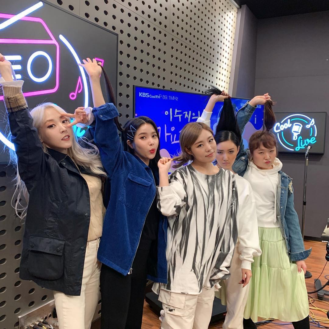 이수지의 가요광장 마마무, 이수지와 신곡 안무 포즈로 한 컷…유쾌한 모습