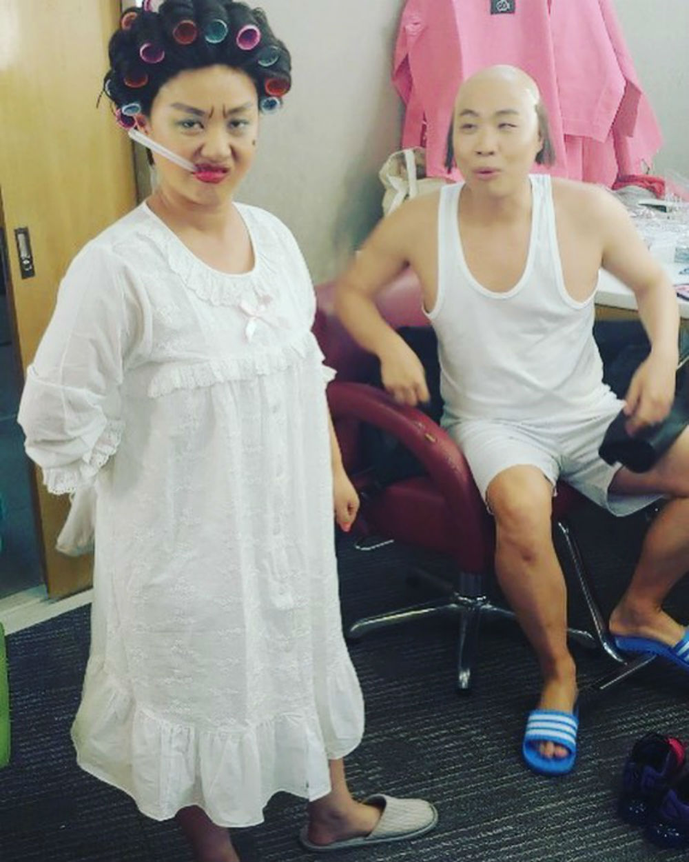 박나래, 이상준과 함께 쿵푸허슬 분장 화제...돌아온 두꺼비아저씨와 돼지촌 주인장
