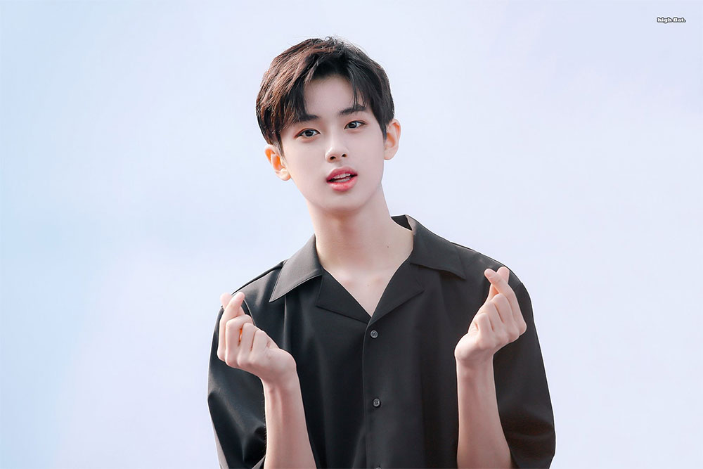 젤리피쉬엔터테인먼트 김민규 연습생, 유죄급 비주얼의 소유자?…투표 부르는 미모