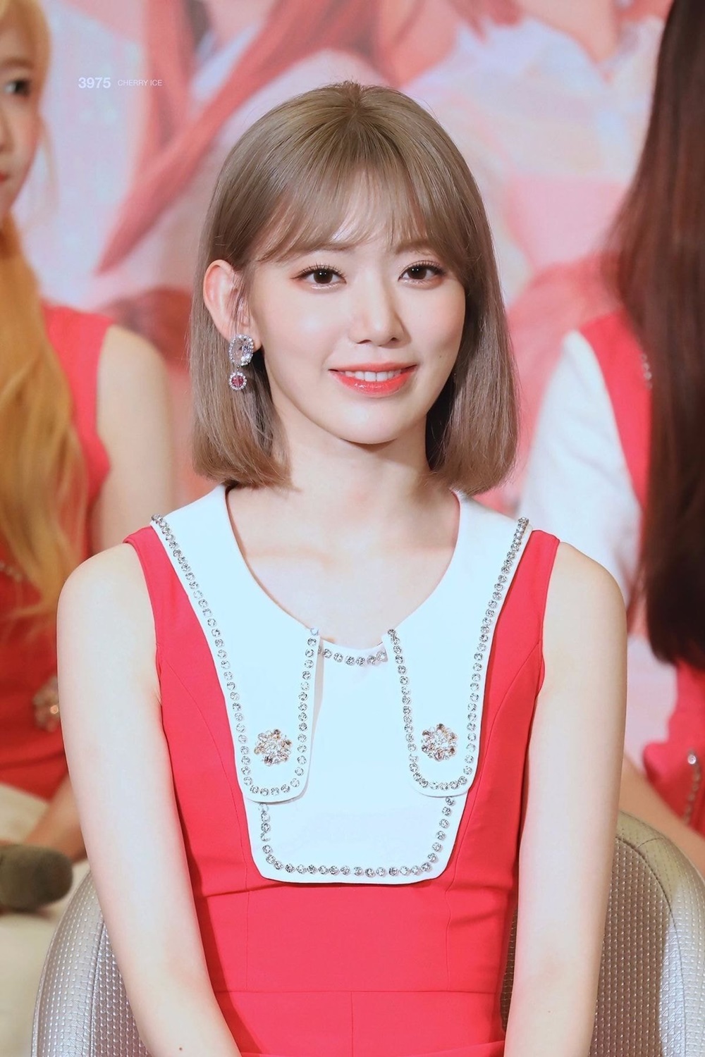 아이즈원(IZONE) 미야와키 사쿠라, K 뷰티 장착+애쉬 염색→ 매일 리즈 갱신ing