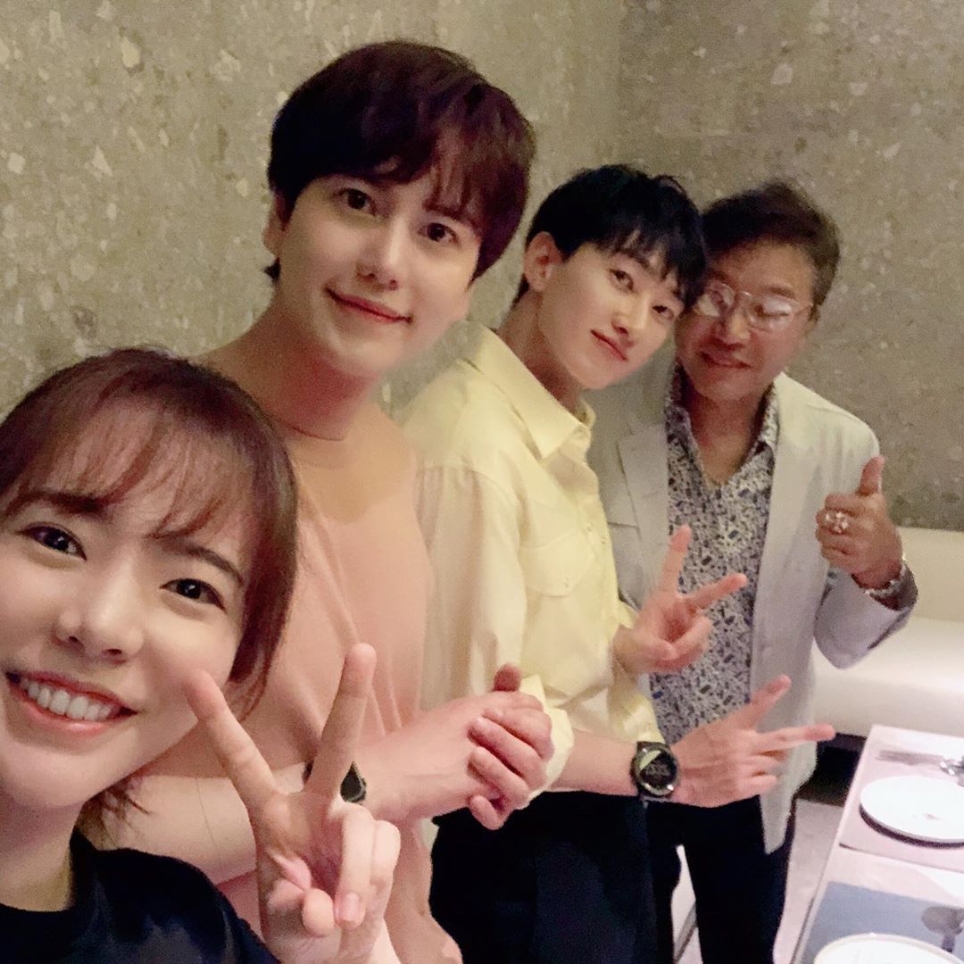 이수만 조카 소녀시대 써니, 규현-은혁-이수만과 SM 회동 인증샷 급번개 SMTown