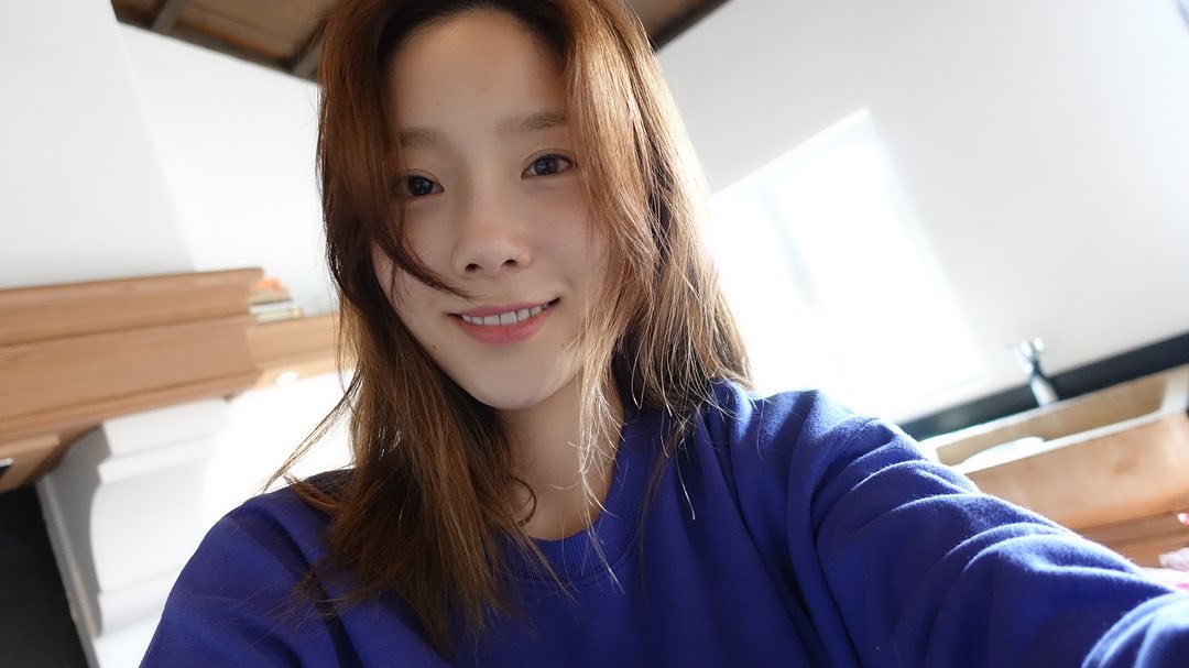 소녀시대(SNSD) 태연, 쌩얼에도 태연하게…수영 아이 예쁘다