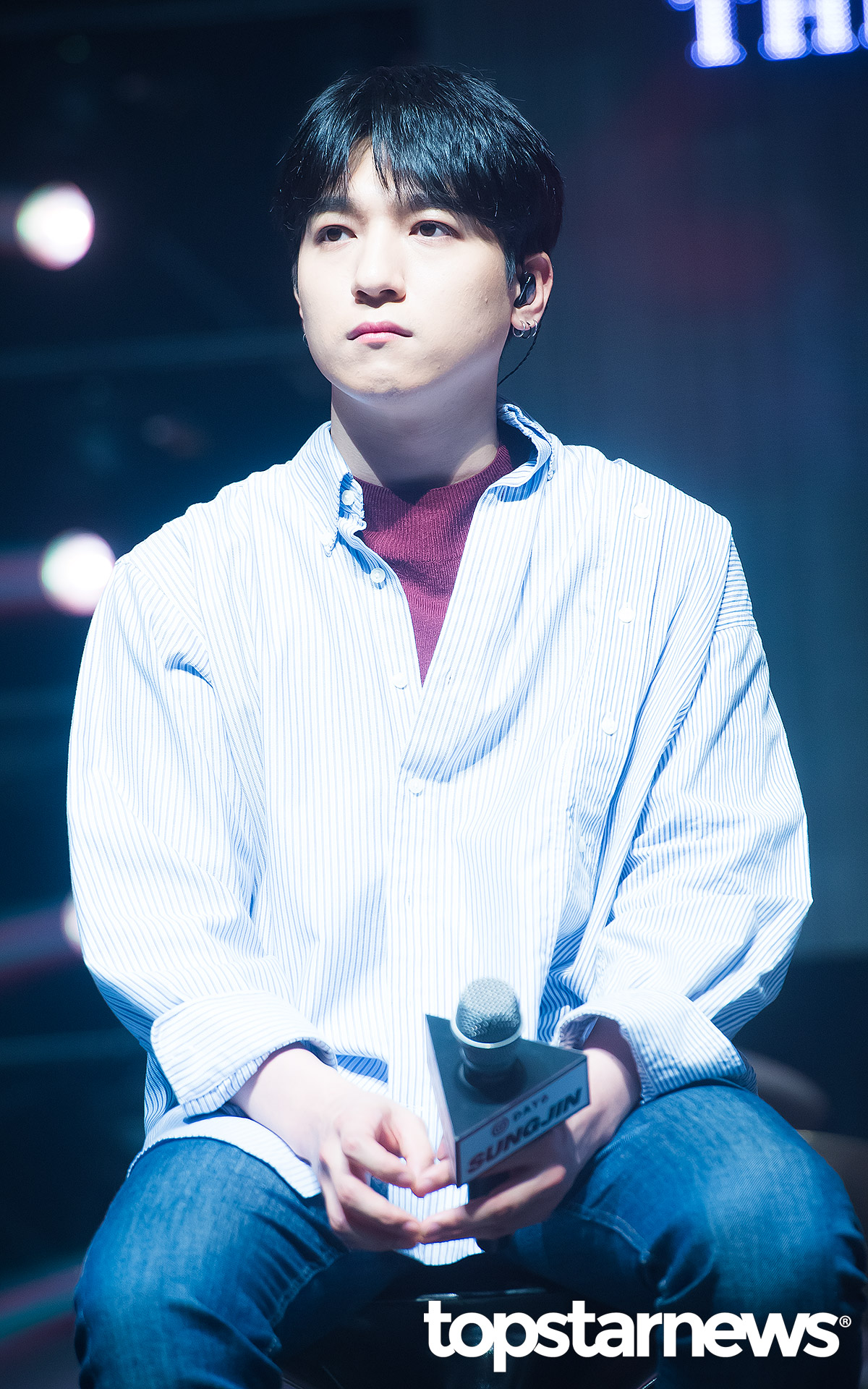 [HD포토] 데이식스(DAY6) 성진, 멤버의 이야기도 열심히 듣는 리더 (Sweet Chaos)