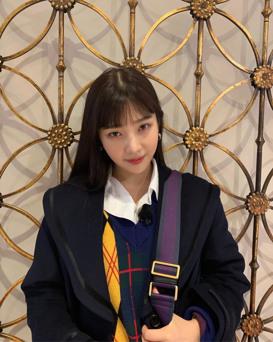 레드벨벳(Red Velvet) 조이, 더 짠내투어 촬영 중 햇살보다 눈부신 미모 과시 너무 예쁘다♥