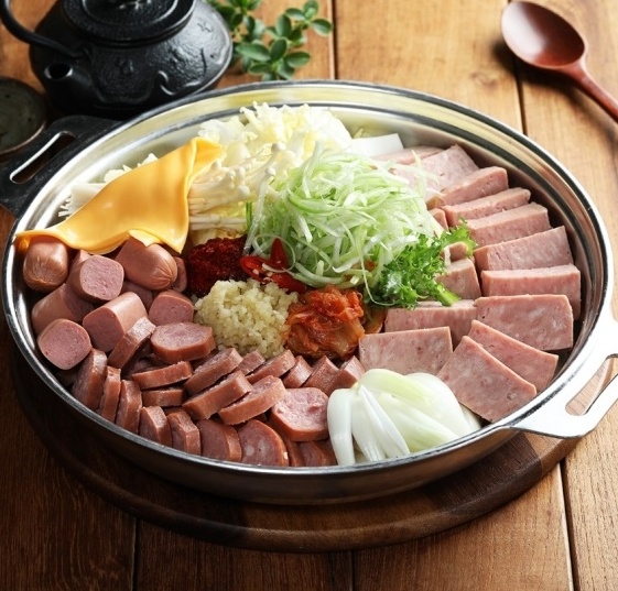 생방송투데이-맛의승부사 일산 부대찌개 맛집 위치는? 생삼겹살 캠핑!