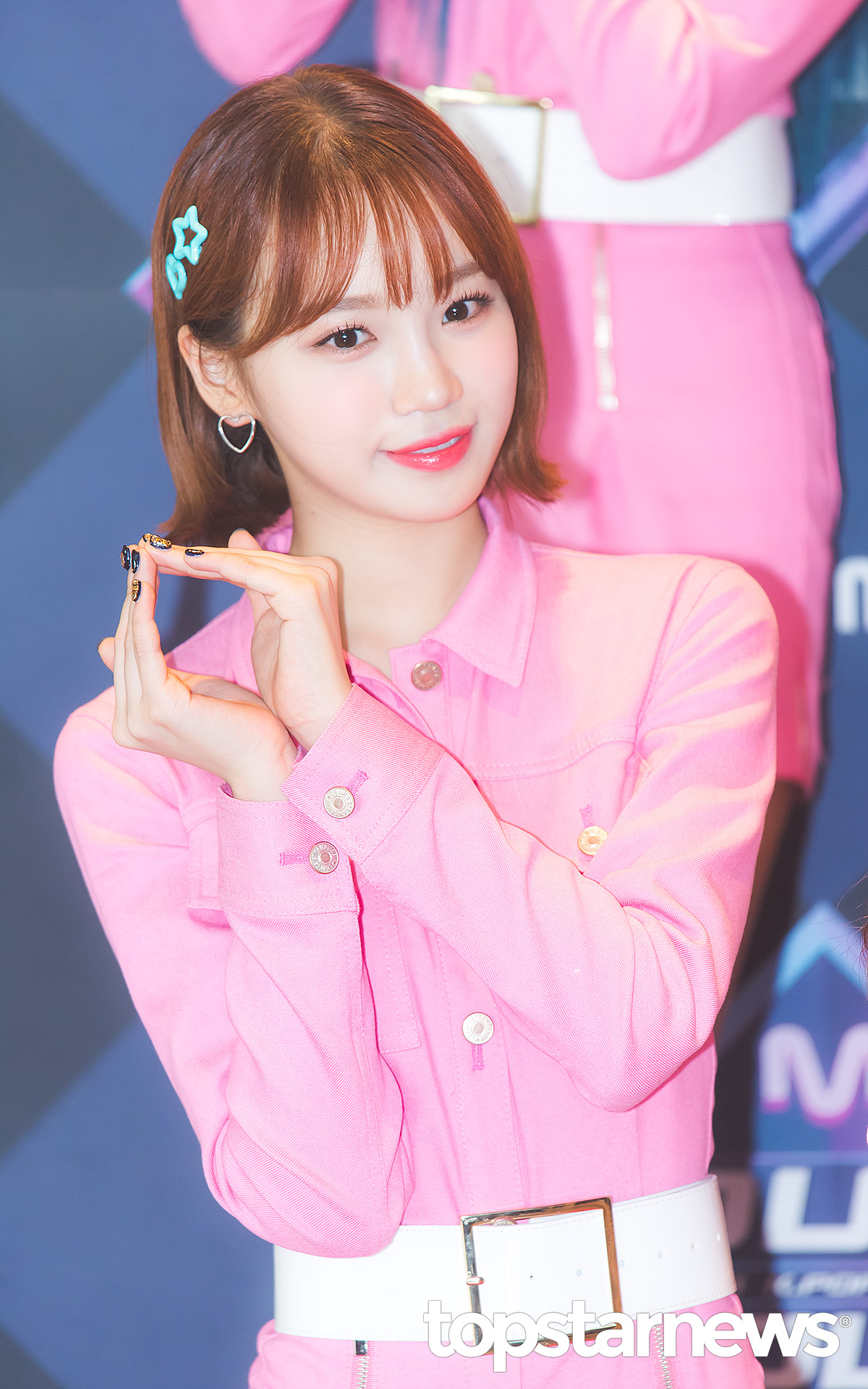 [HD포토] 채원이는 네모나지 않은데~, 단발로 동글동글한 매력... 아이즈원(IZ*ONE) 김채원 엠카운트다운 리허설 포토타임 사진 12pics