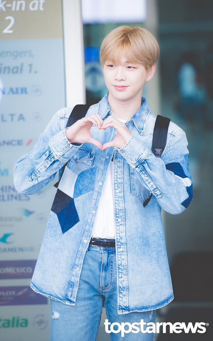 강다니엘, 크롭티가 잘 어울릴 것 같은 섹시한 남자 ★ 1위