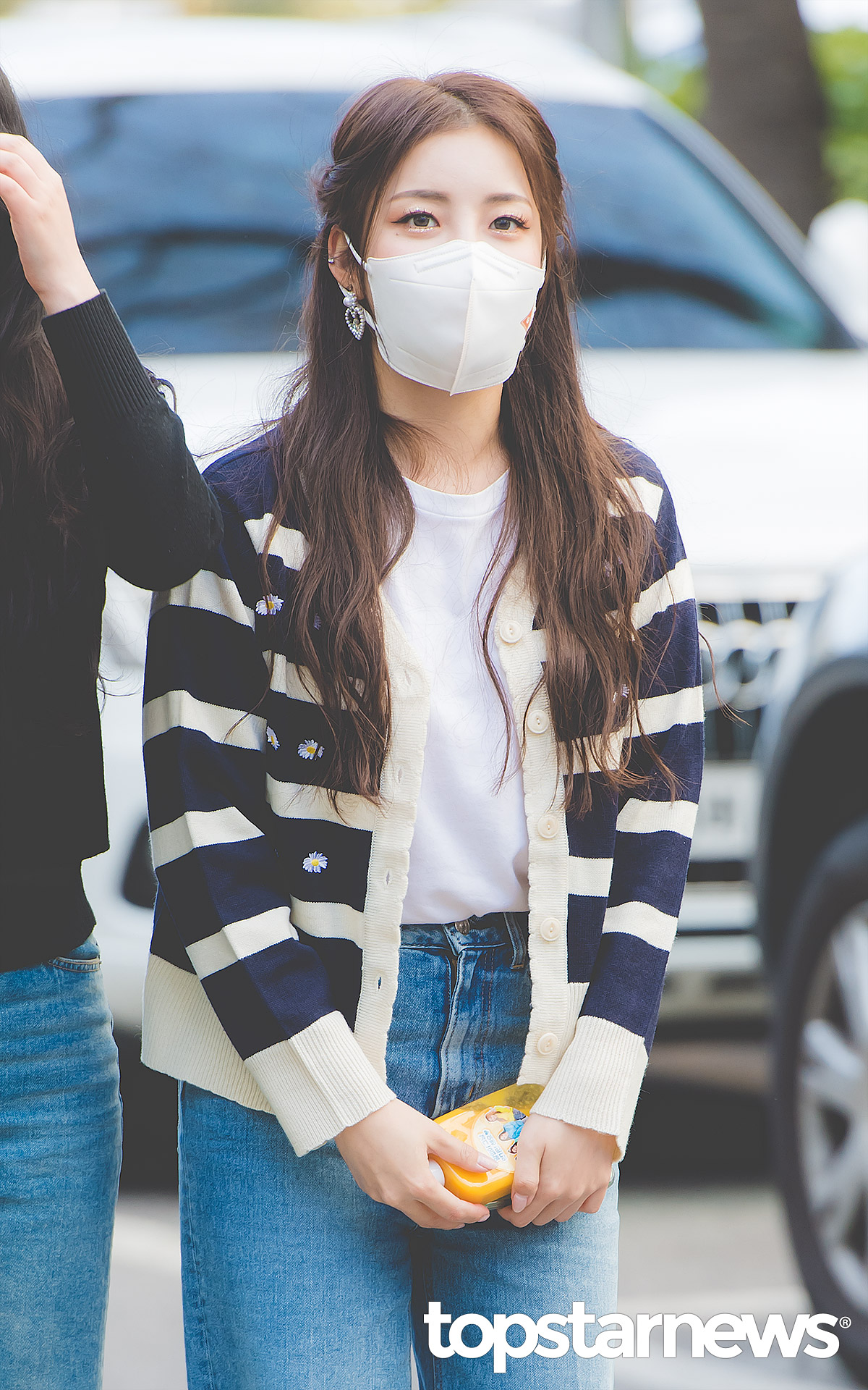 [HD포토] 브레이브걸스(BraveGirls) 유정, 마스크로도 가려지지 않는 미모 (유희열의 스케치북 출근길)