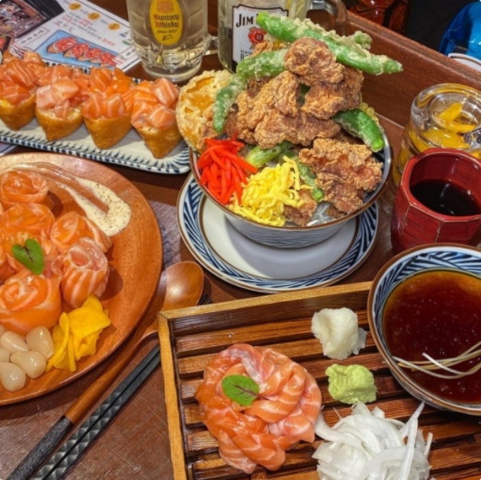 생방송투데이-리얼맛집 서울 연남동 한라꽈리치킨덮밥 & 초대형 연어삼총사 위치는?