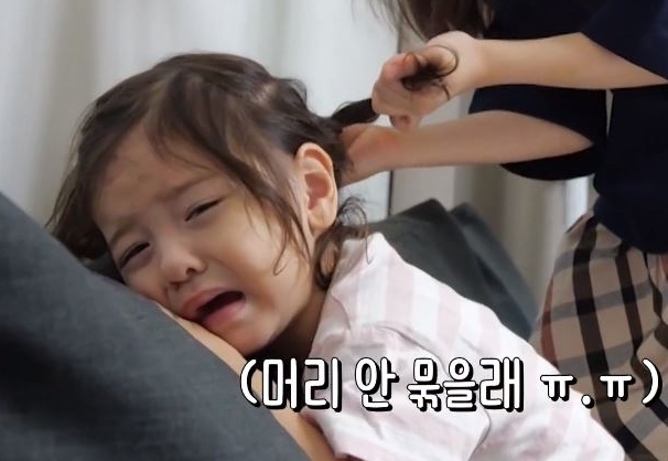 슈돌 찐건나블리 진우 , 누나 나은 손길에 새 헤어스타일 탄생→눈물 흘린 이유
