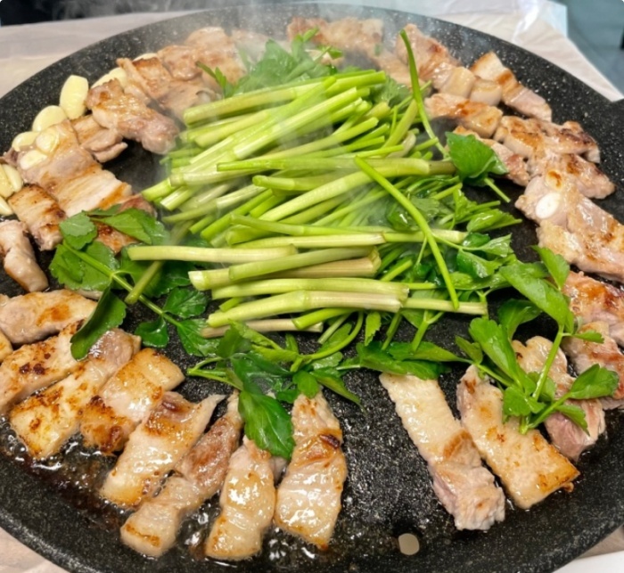 생방송투데이-자족식당 청도 미나리삼겹살 맛집 위치는? 봄의 전령!