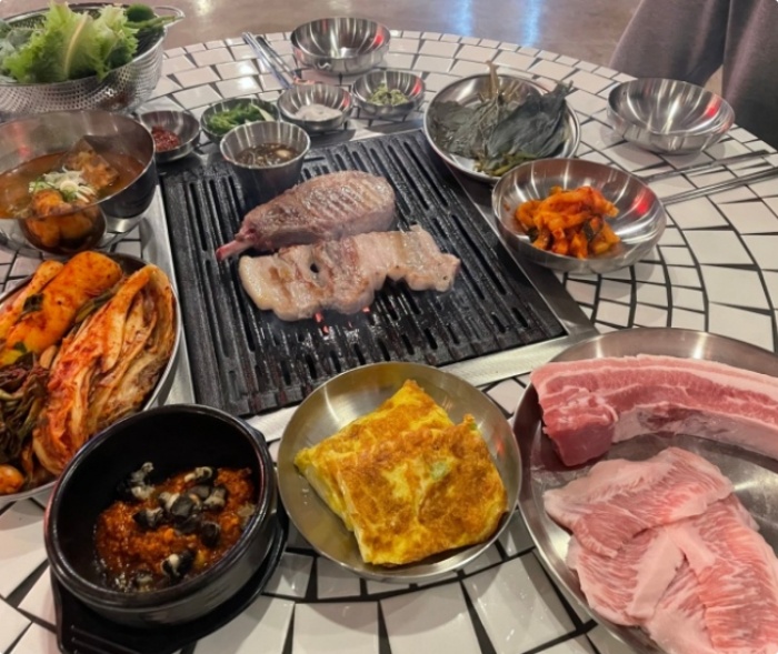 생생정보 서산 석남동 삼배숙성돼지고기 맛집 위치는? 전통삼겹살-통목살-항정살 外 창고 고깃집!