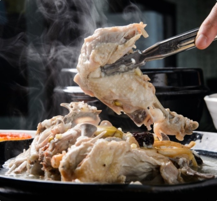 생생정보-인생역전 안양 황금누룽지백숙 맛집 위치는? 솔잎훈제오리찜-전복삼계탕-부대찌개 外