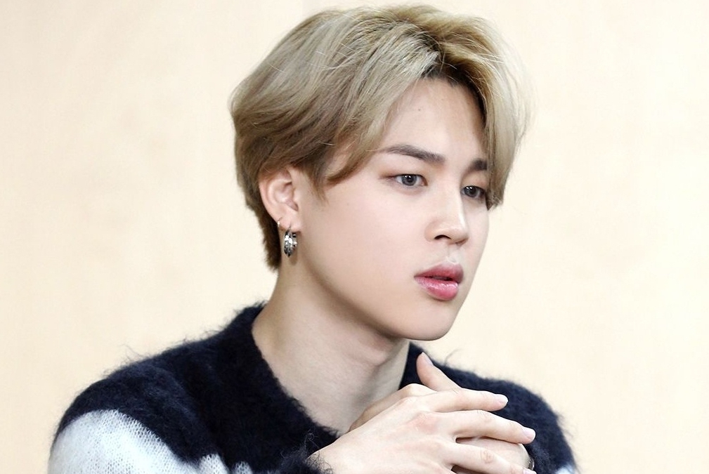 비활동기에도 열도 장악한 지민 파워…방탄소년단 지민, 만지고 싶은 복근·니트 찰떡 소화·좋아하는 헤어컬러 K팝 男아이돌 1위 싹쓸이