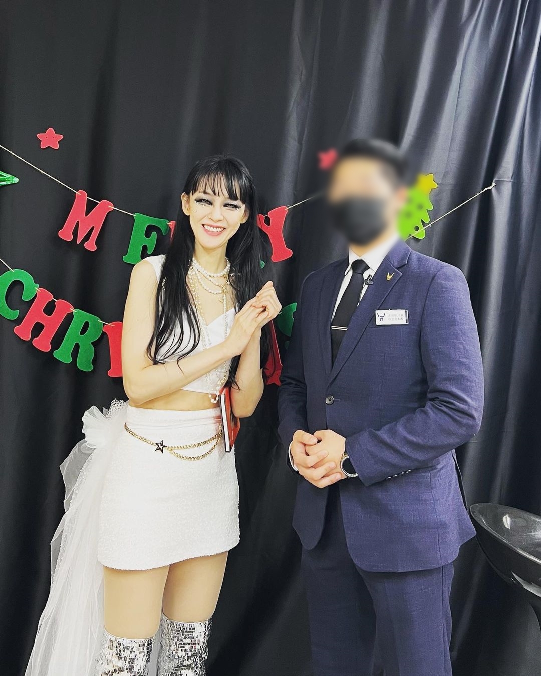 갈비뼈가 아직도…자우림 김윤아, 콘서트 중 갈비뼈 골절 부상…상태 고백