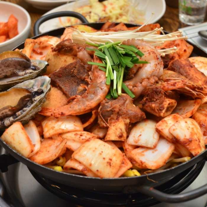 생생정보 서울 신당동 약수역 해물소갈비찜 맛집 위치는? 뚝배기보신탕-맛갈비탕 外