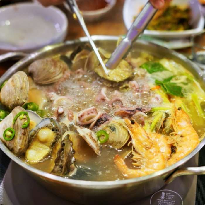 생생정보-고수의부엌 파주 해물칼국수 맛집 위치는? 전복-낙지-오징어-새우-조개 듬뿍
