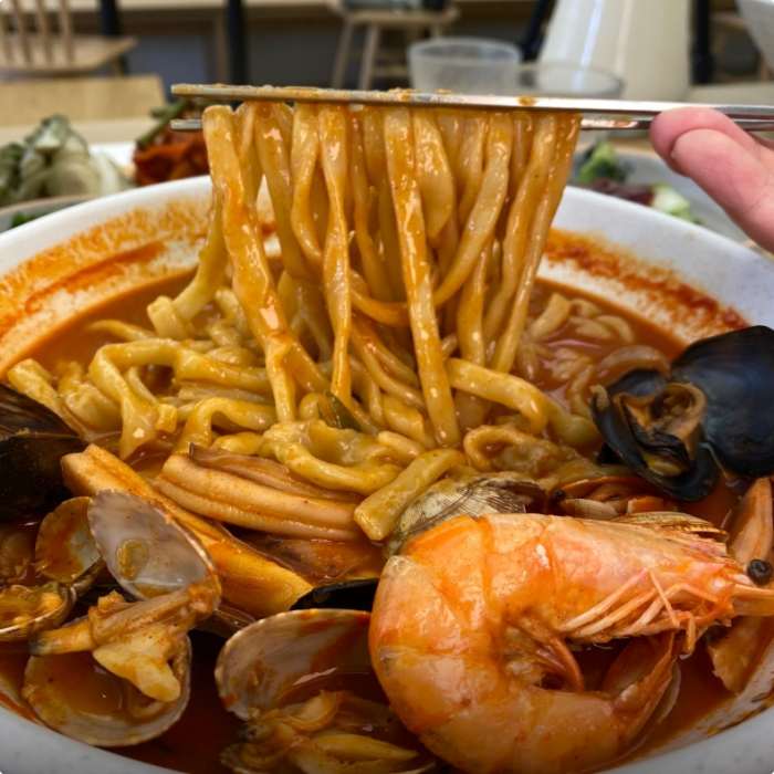 생방송투데이 성남 위례광장 손칼국수 맛집 위치는? 들깨칼국수-바지락칼국수-팥옹심이 外