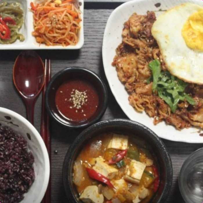 생생정보 김해 돼지불고기정식 맛집 위치는? 술국-바삭전-순대볶음 등 행복한 가성비