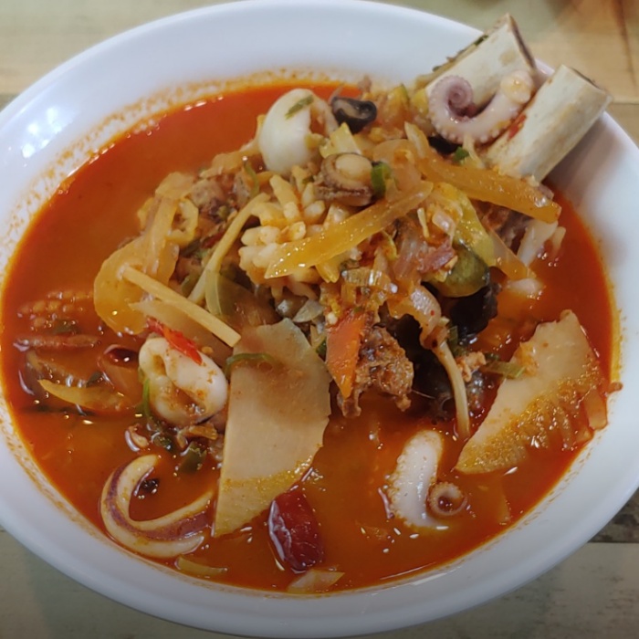 생생정보마당 서울 가산디지털단지 산더미물갈비 vs 수원 인계동 통갈비짬뽕 맛집 위치는?