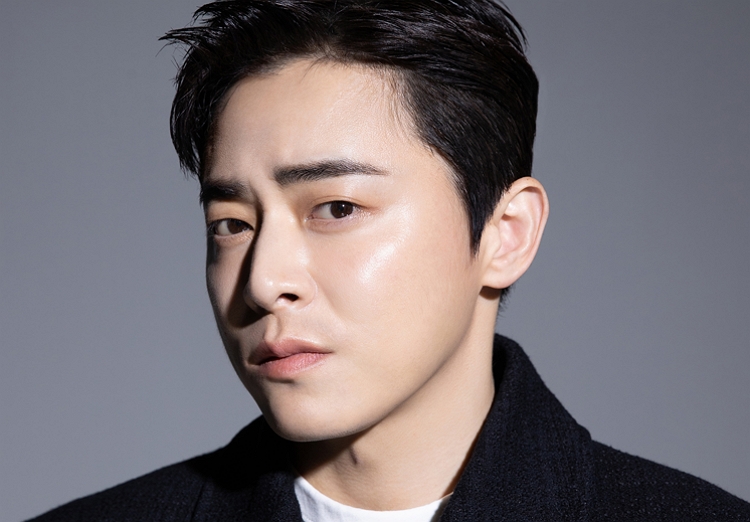 행복의 나라 조정석, 파일럿 여신 한정우→흙감자 정인후로 완벽 변신 (종합)[인터뷰]