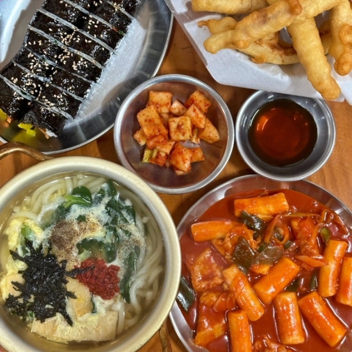 6시 내고향 창원 창동 떡볶이 맛집 위치는? 단팥죽-냄비우동-오징어튀김 등 대를 잇는 전통