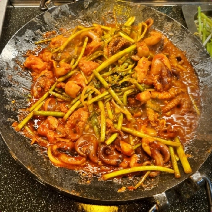 생방송투데이 인천 청라 철판쭈꾸미볶음 맛집 위치는? 초저가 도전