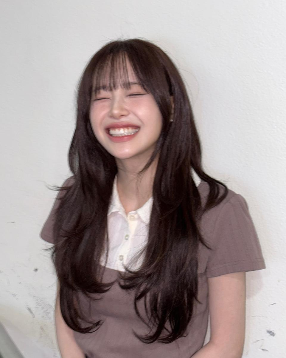 눈부신 미소로 전한 인사…츄, 해사한 웃음 가득 근황