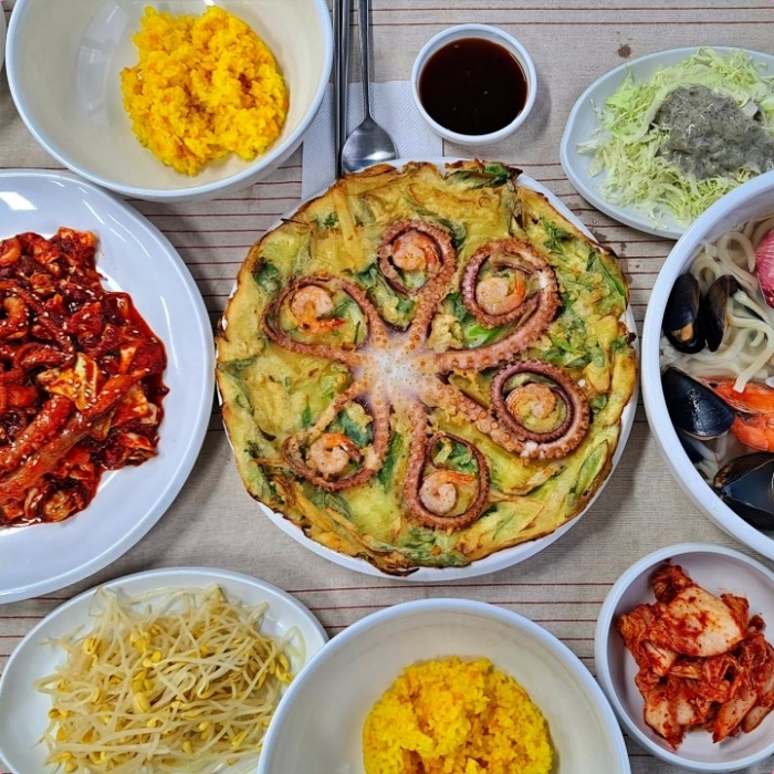 생생정보 인천 영종도 낙지 한 상 맛집 위치는? 낙지볶음-낙지한마리파전-해물칼국수 등 알차게 차렸다