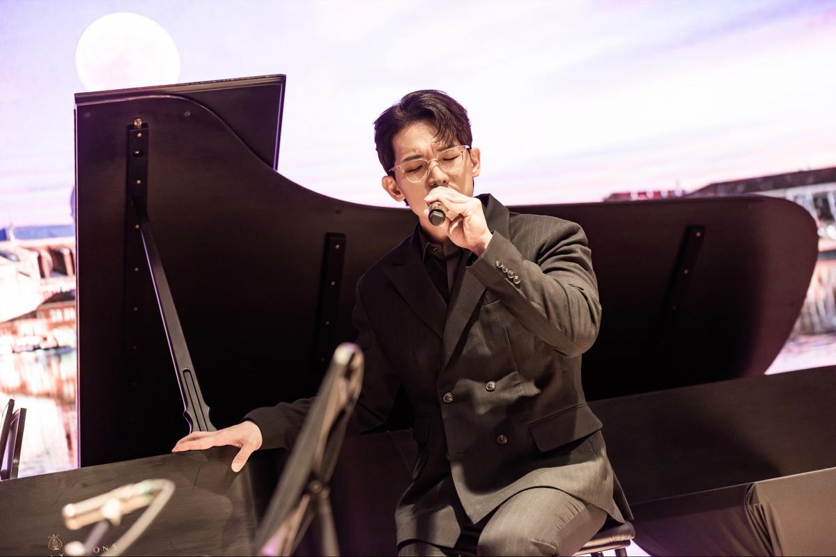 환상적 듀엣의 순간…오스틴킴, 살롱 드 뮤지크 첫 무대→관객 기립 박수