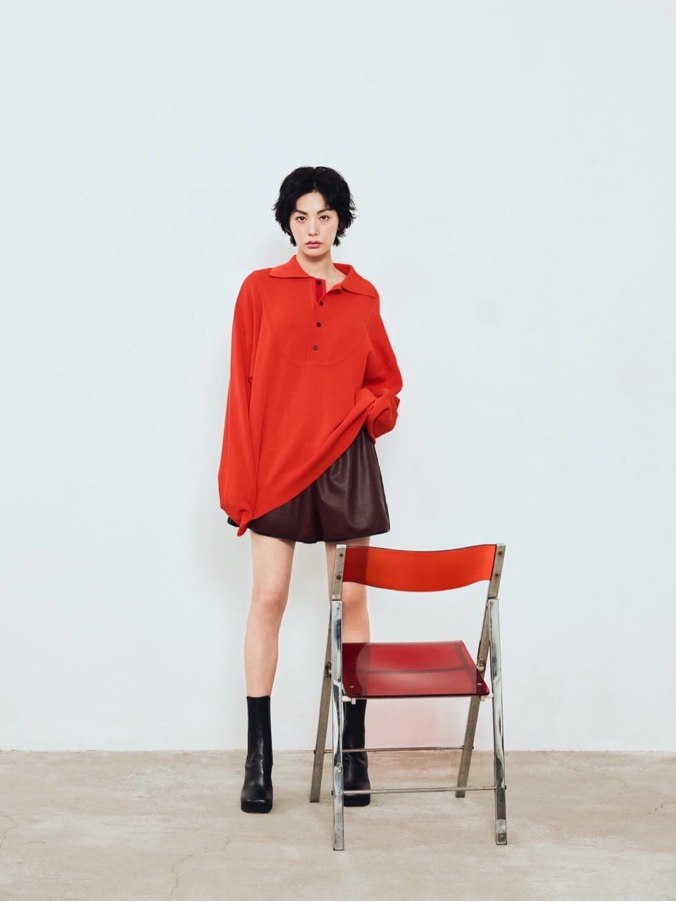 박보영 실내 포즈 근황