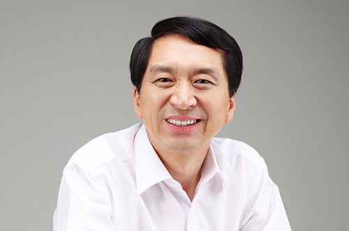 급식 봉사·시민과의 만남으로 공식 업무 시작