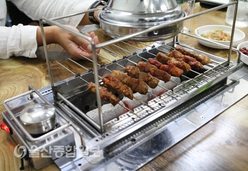 [울산맛집]한 번 맛보면 두 번 찾게 되는, 호재래 양꼬치