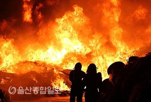 울산 고연공단서 공장 6개동 화재