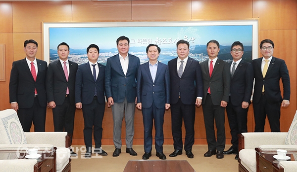 김기현 울산시장, 울산권 JC 현역회장단과 환담