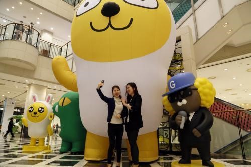 카카오프렌즈 캐릭터 포토존 인기