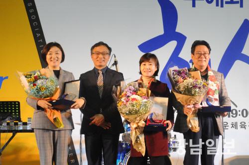 전진숙·서미정·문상필 의원, 감사패 받아