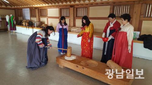 [설 민속놀이]우리 우리 설날은 오늘이래요…윷 던져볼까