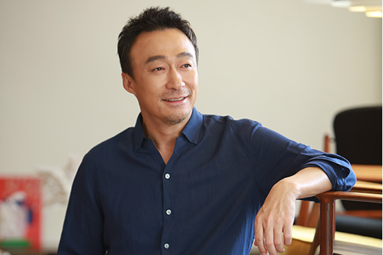 영화는 감독의 예술, 배우는 그 위에 피는 꽃 <비스트> 이성민