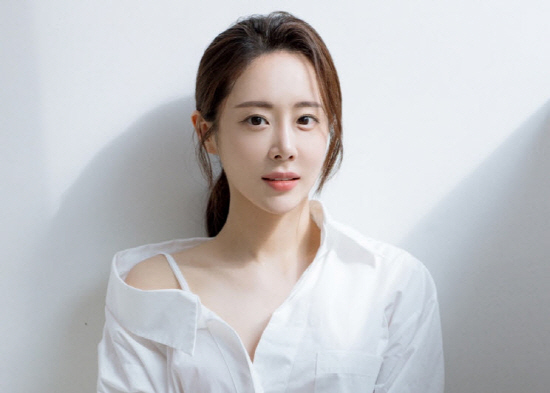 [문화의창] 한다니, 김장나눔봉사활동서 우아한 자태 ‘눈길’