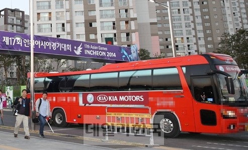 관광버스로 꽉 막힌 도심, 해외 경우는…