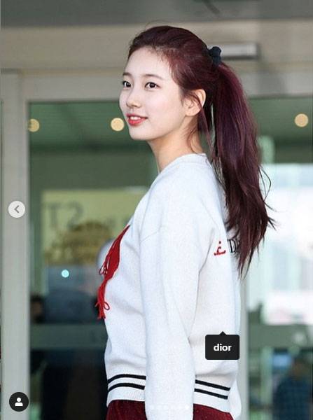 수지, 포니테일 헤어스타일도 완벽 소화 깜찍