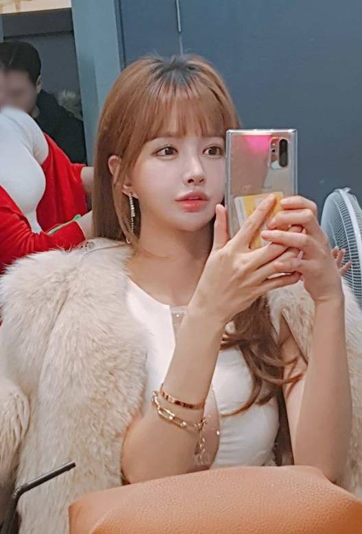 아프리카 대상 BJ엣지, 대기실서 포착한 미모 2020년도 열심히