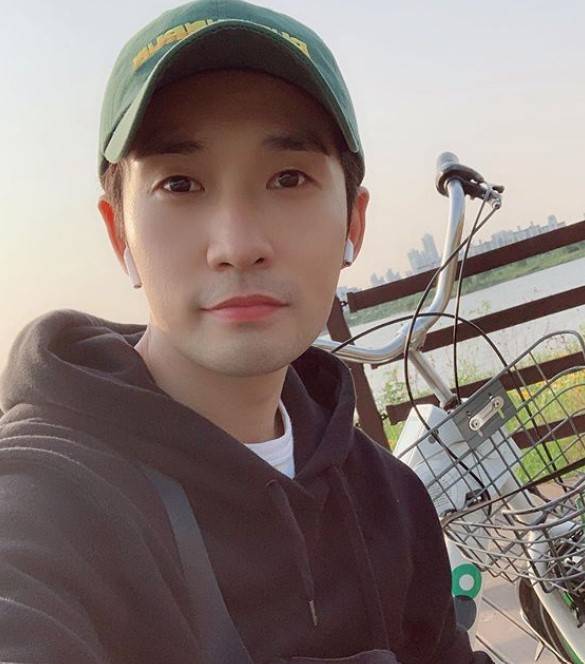 류덕환, 유명 쇼핑몰 모델 전수린과 결혼 7년 열애 결실