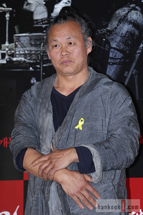 김기덕 필름 김기덕 감독, 코로나19로 사망… 가족도 오늘 연락받아